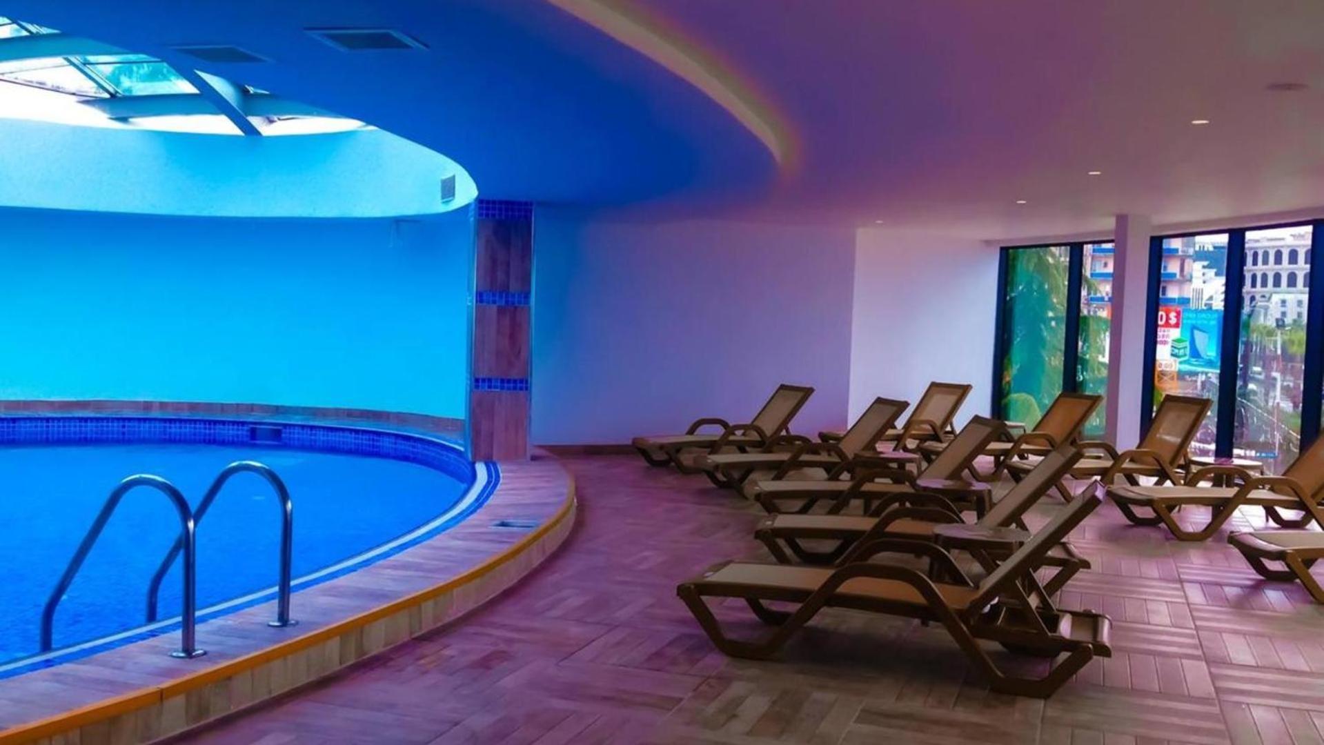Hotel Orbit City Batumi Esterno foto