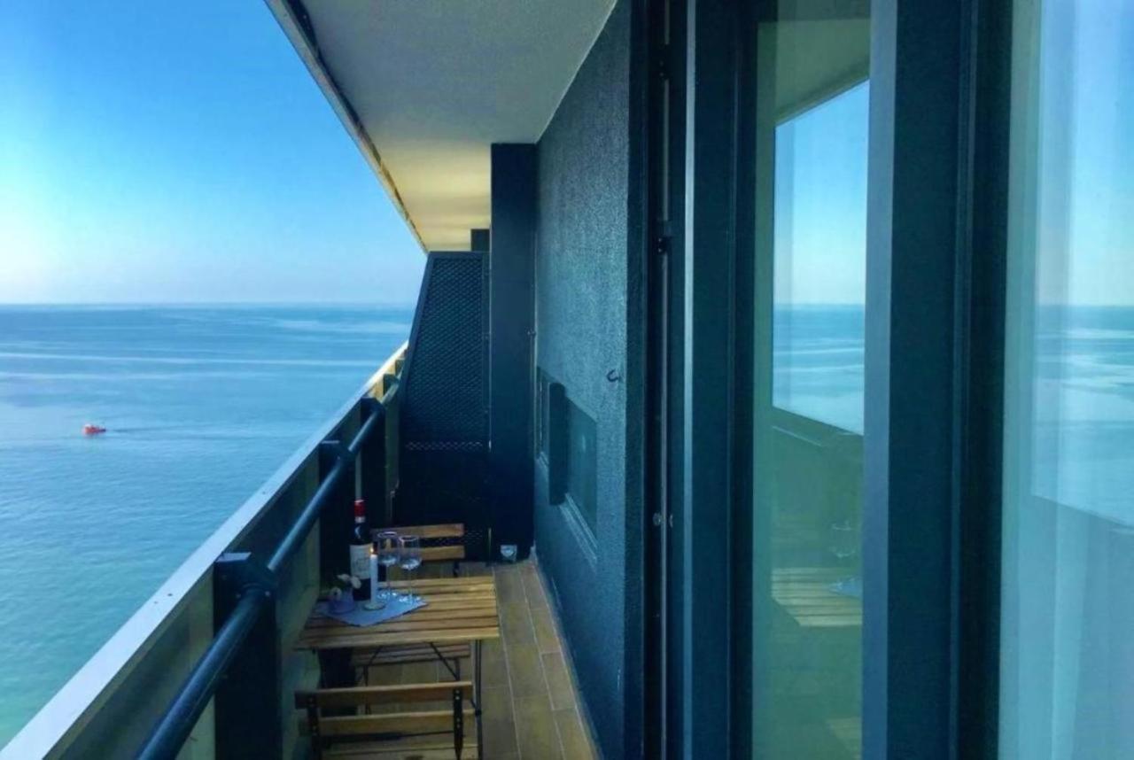 Hotel Orbit City Batumi Esterno foto